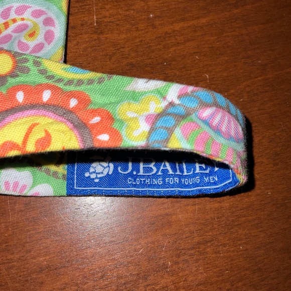 J.Bailey boys bow tie - Picture 3 of 3